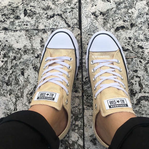Women's Converse Chuck Taylor All Star 9 - Picture 3 of 8